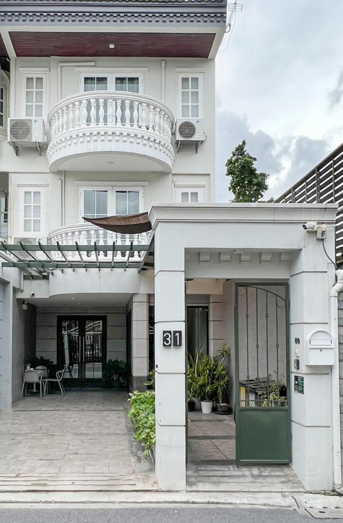 Neveu Premier Residence : Ratchada Bangkok Kültér fotó