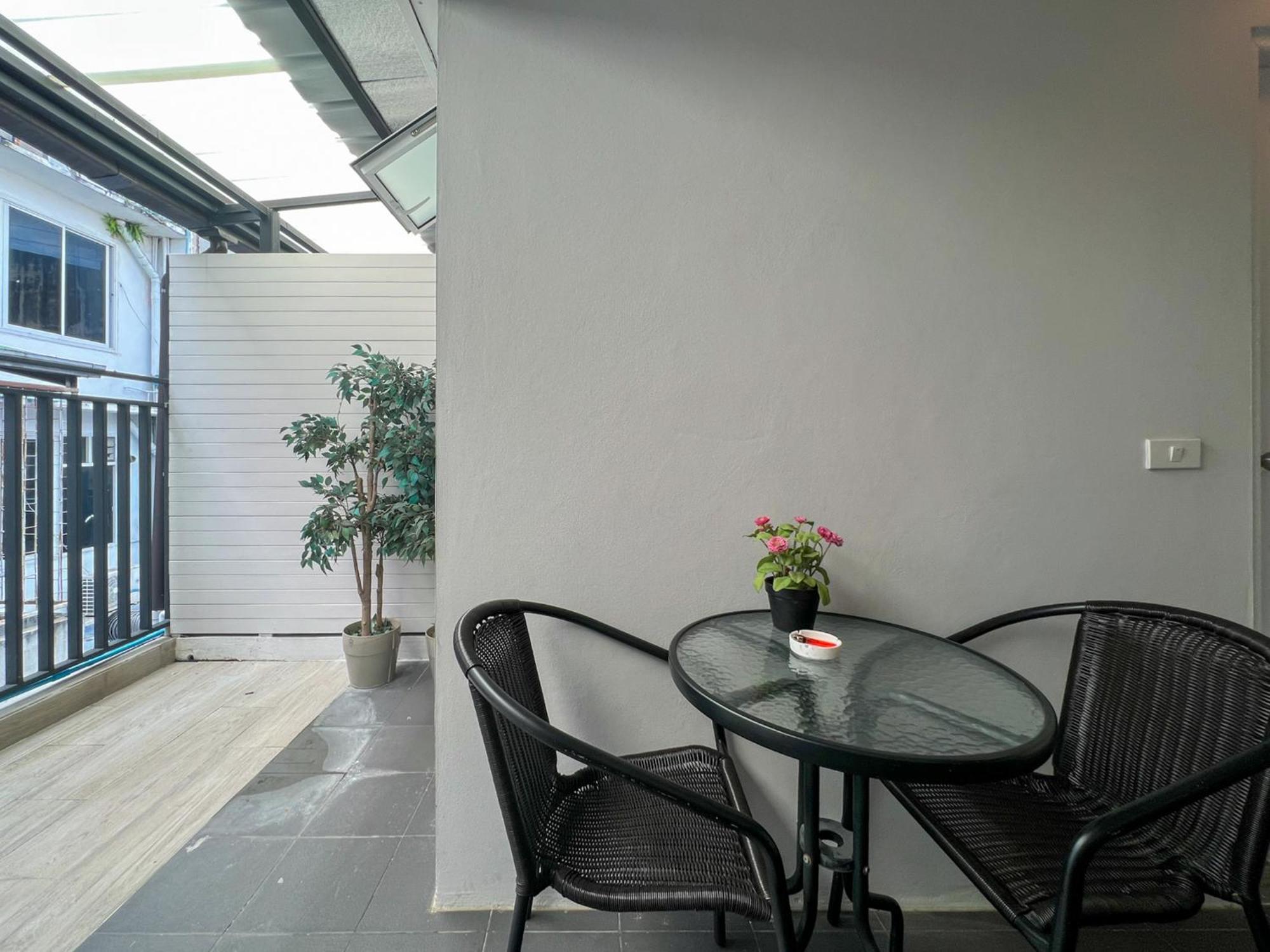 Neveu Premier Residence : Ratchada Bangkok Kültér fotó